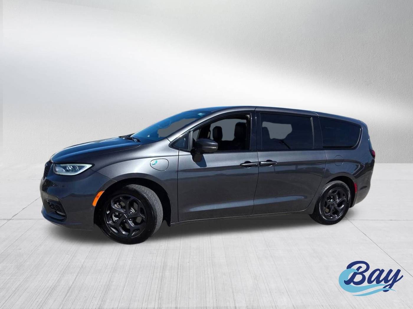 2022 Chrysler Pacifica Hybrid Touring L — Minivan — 69,588 mi — Panama City, FL