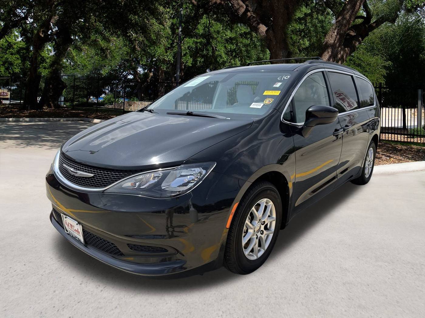 2021 Chrysler Voyager LXI — Minivan — 89,860 mi — San Antonio, TX