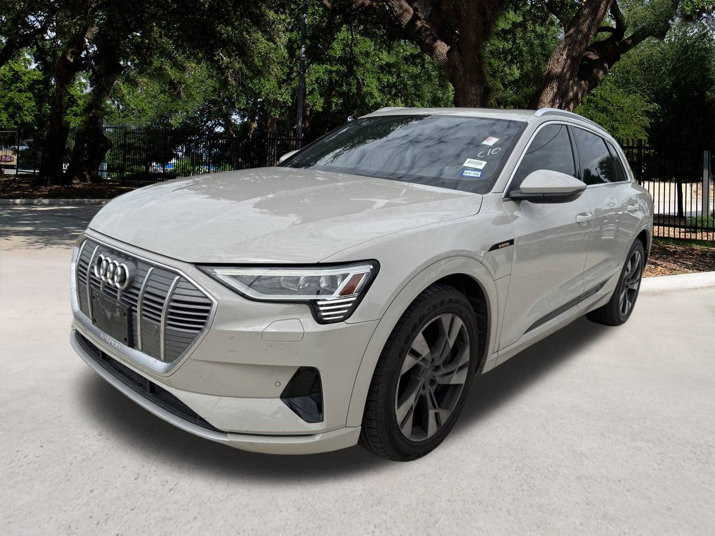 2022 Audi e-tron Premium — SUV — 30,176 mi — San Antonio, TX