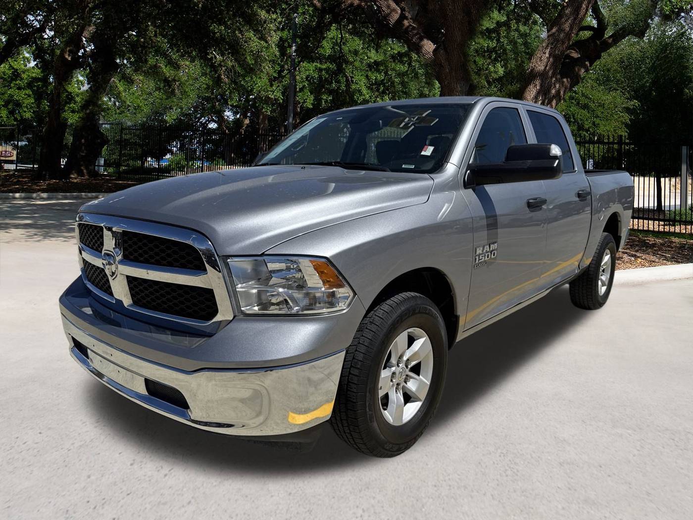 2023 Ram 1500 Classic SLT — Pickup Truck — 34,927 mi — San Antonio, TX
