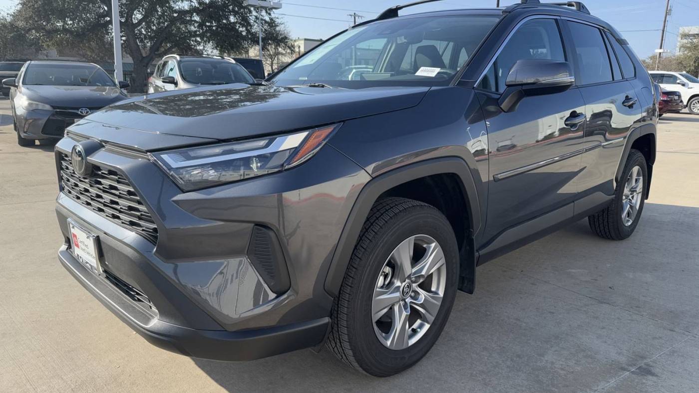 2024 Toyota RAV4 XLE — SUV — 8 mi — San Antonio, TX