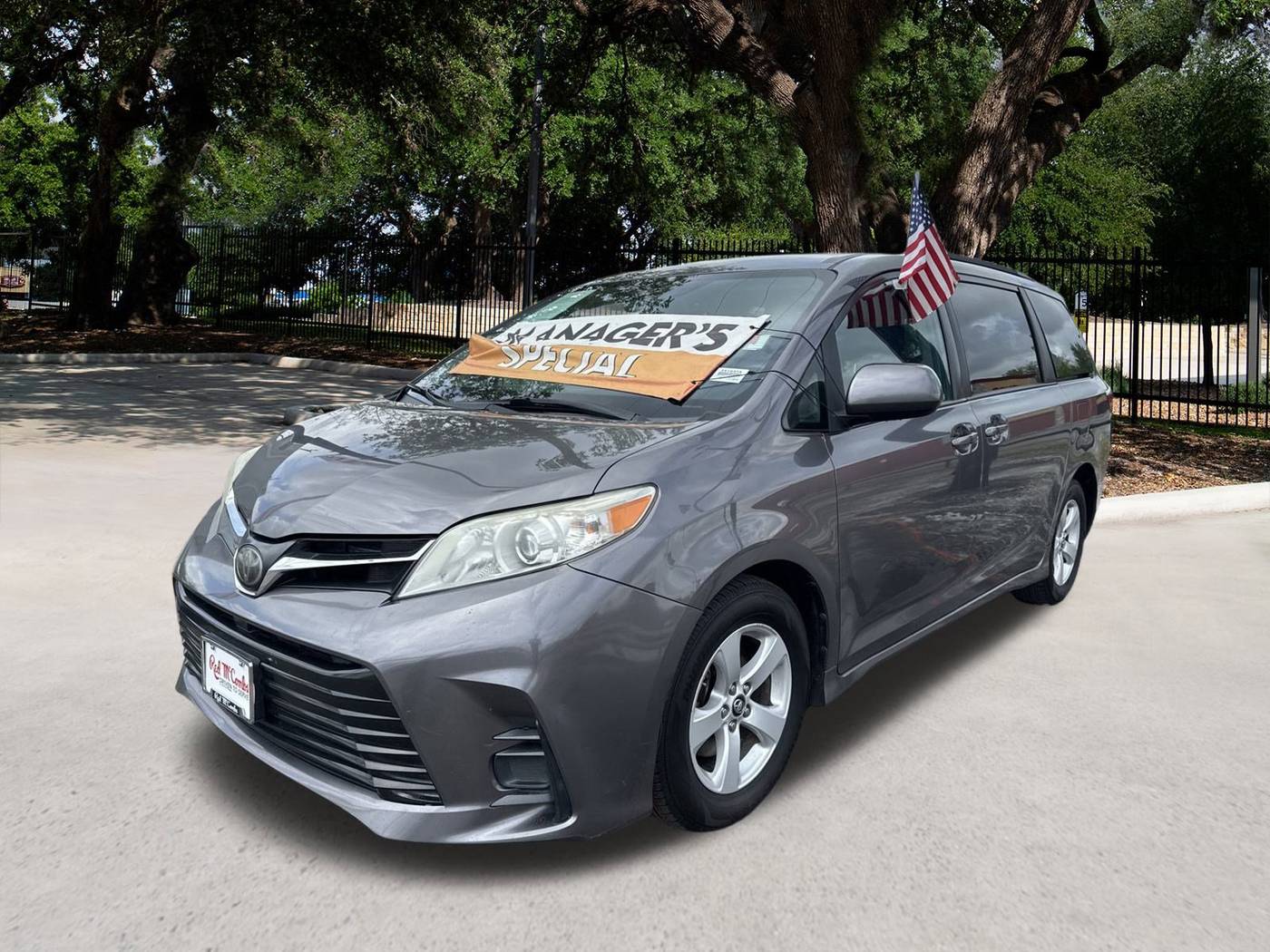2018 Toyota Sienna LE — Minivan — 138,001 mi — San Antonio, TX