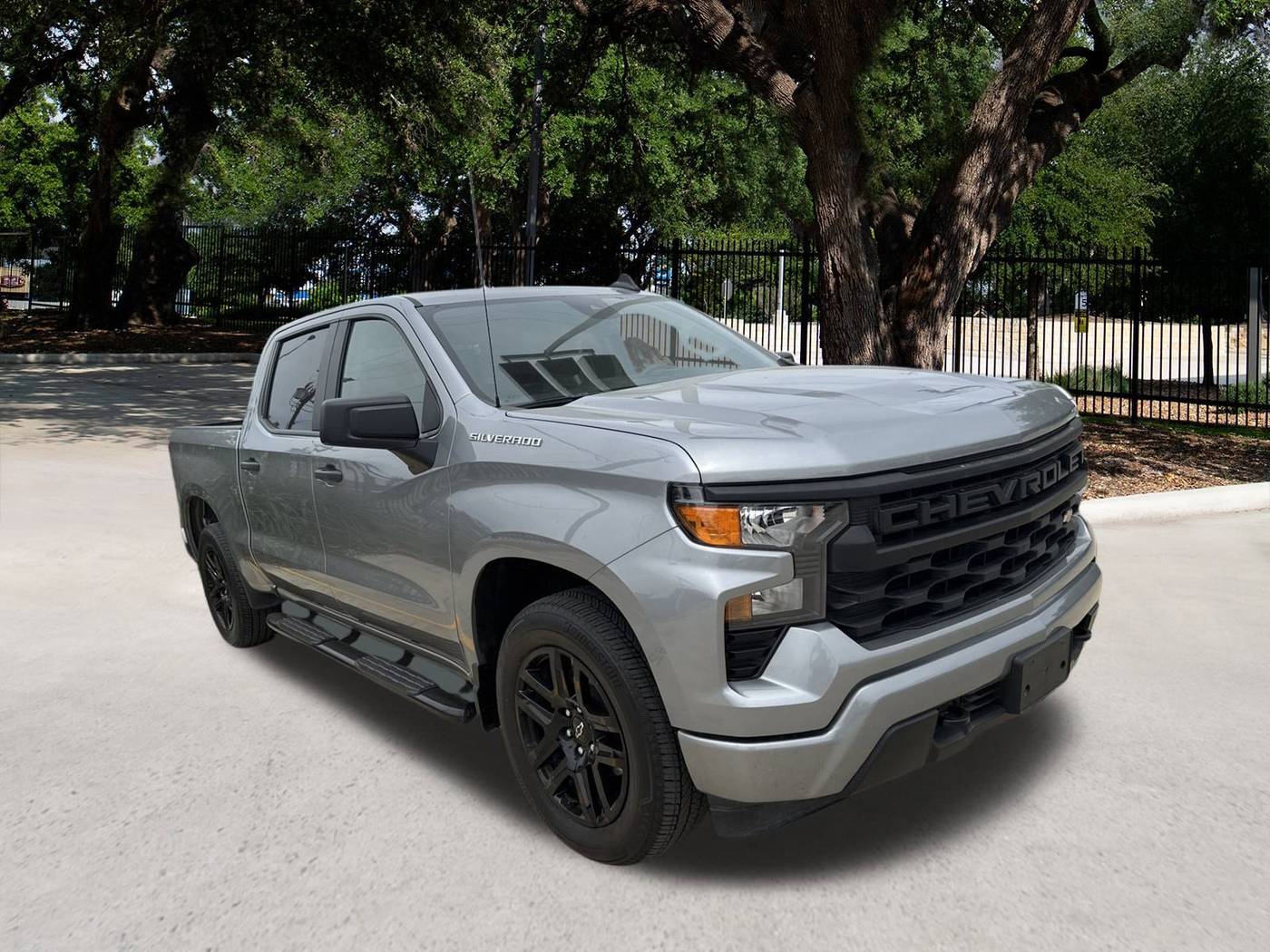 2023 Chevrolet Silverado 1500 Custom — Pickup Truck — 31,546 mi — San Antonio, TX