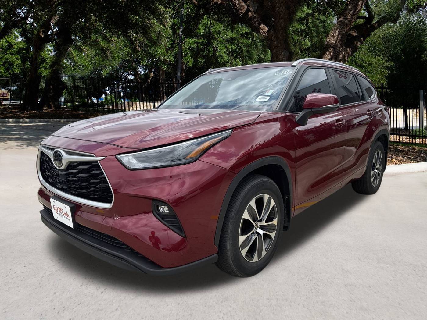 2023 Toyota Highlander XLE — SUV — 22,783 mi — San Antonio, TX