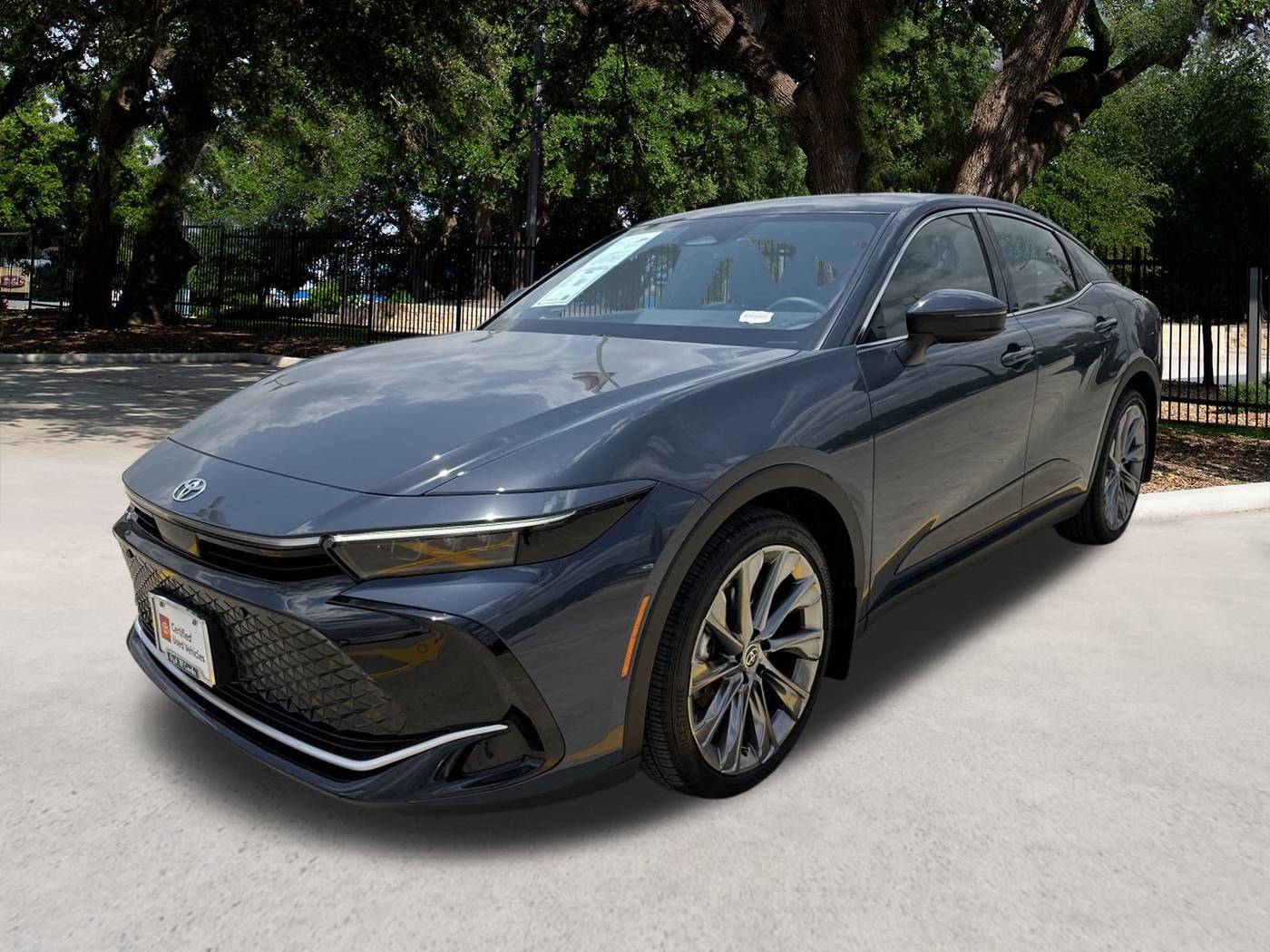 2025 Toyota Crown Limited — Sedan — 2,640 mi — San Antonio, TX