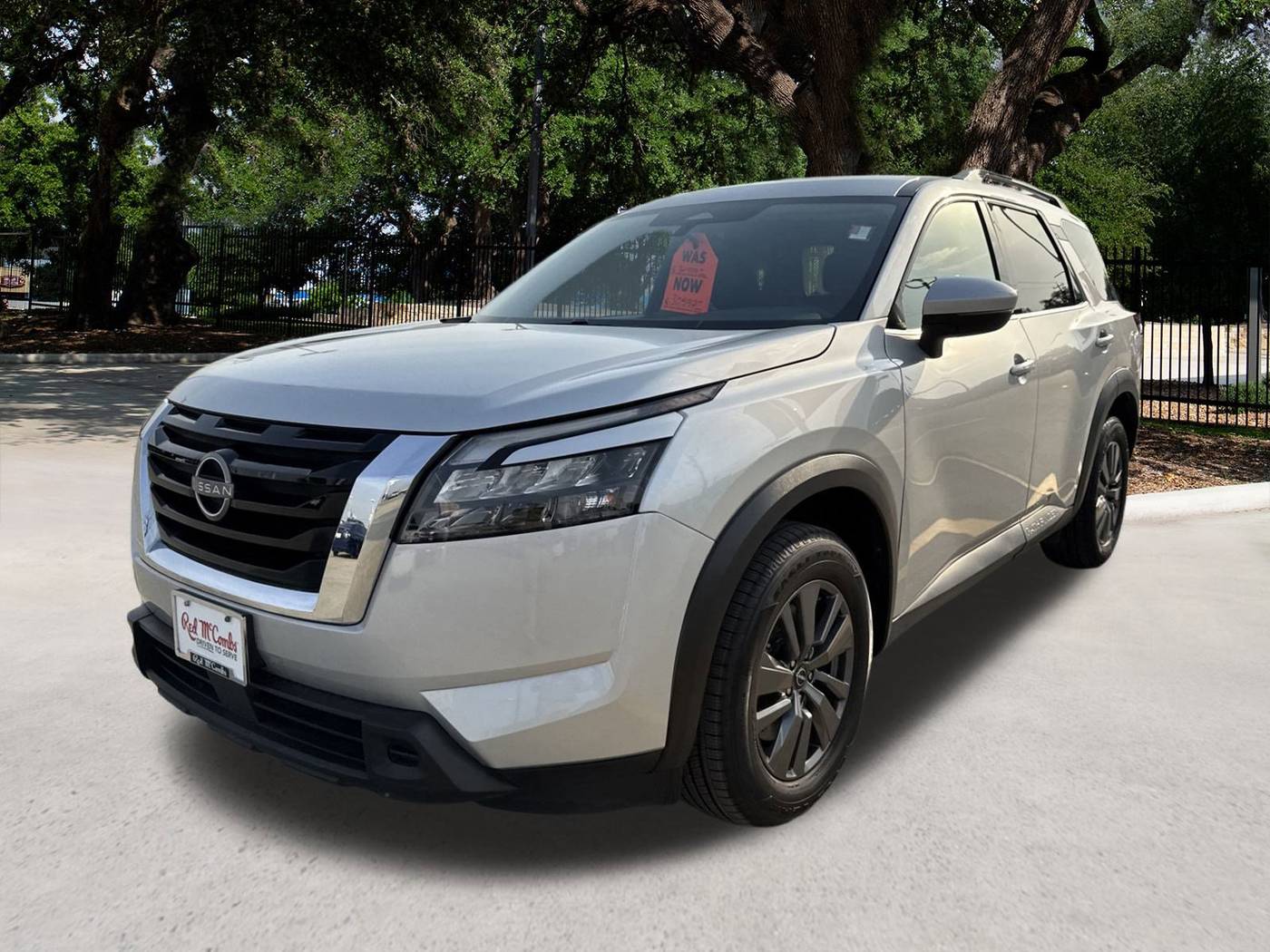 2023 Nissan Pathfinder SV — SUV — 35,879 mi — San Antonio, TX