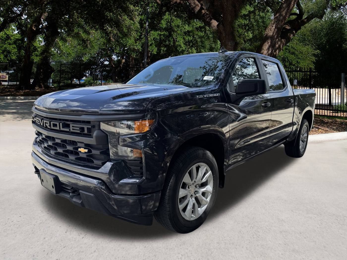 2023 Chevrolet Silverado 1500 Custom — Pickup Truck — 45,485 mi — San Antonio, TX