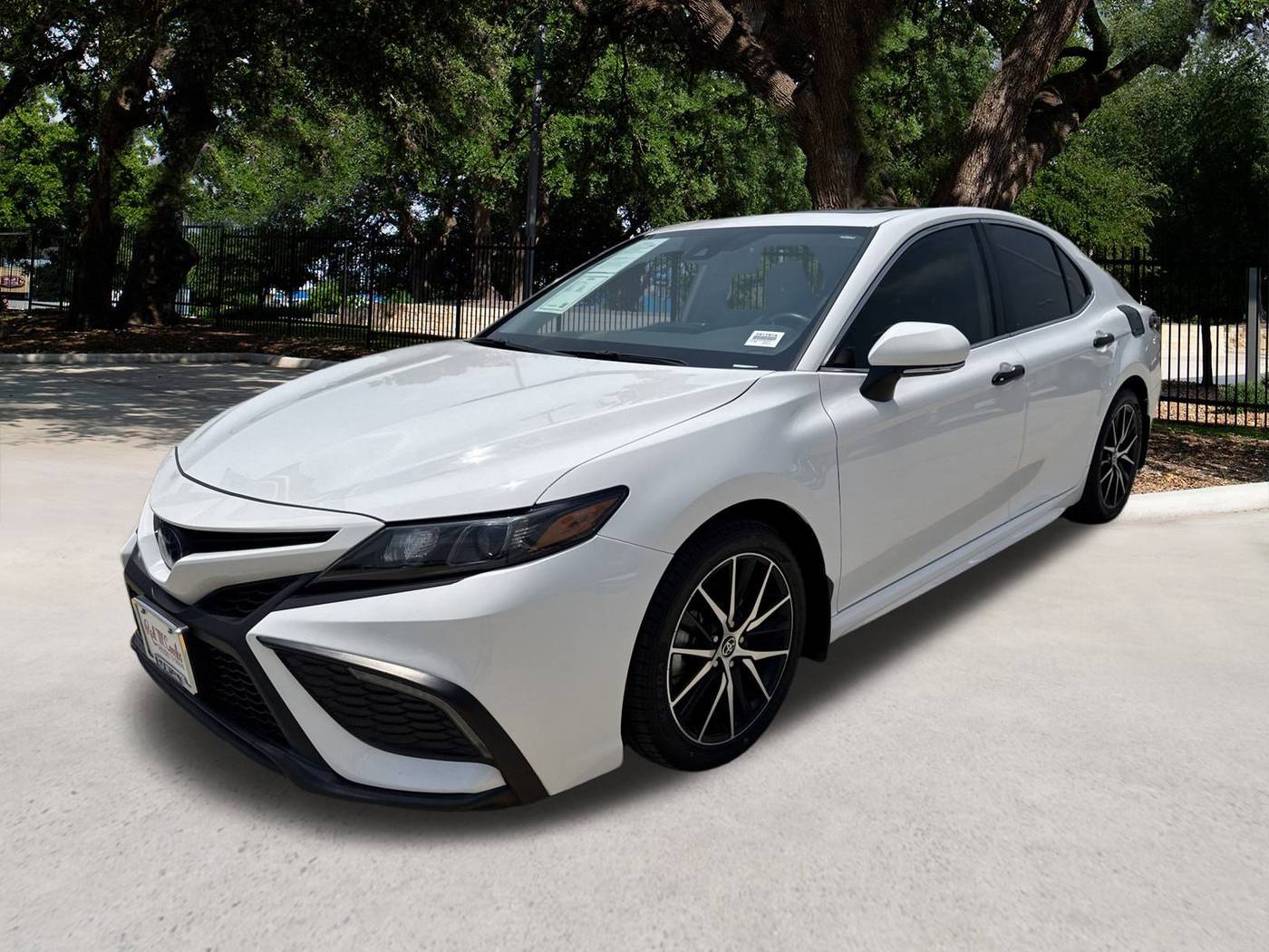 2023 Toyota Camry Hybrid SE — Sedan — 46,017 mi — San Antonio, TX