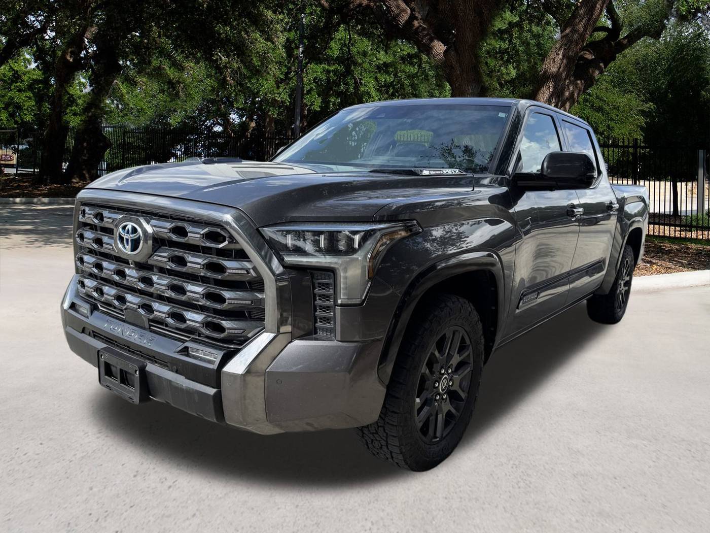 2023 Toyota Tundra Hybrid Platinum — Pickup Truck — 29,005 mi — San Antonio, TX