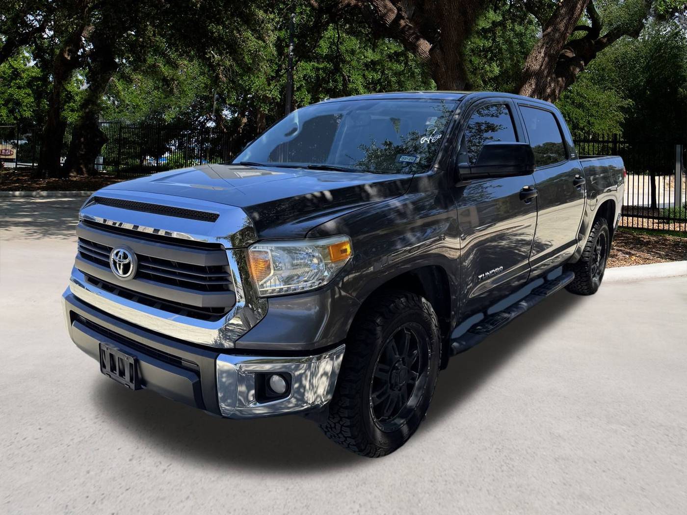 2014 Toyota Tundra SR5 — Pickup Truck — 140,451 mi — San Antonio, TX
