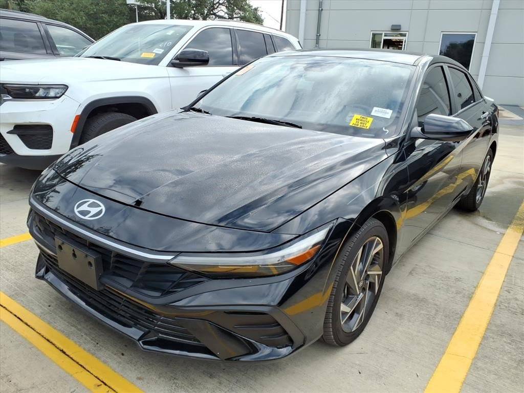 2025 Hyundai Elantra SEL Sport — Sedan — 10,248 mi — San Antonio, TX