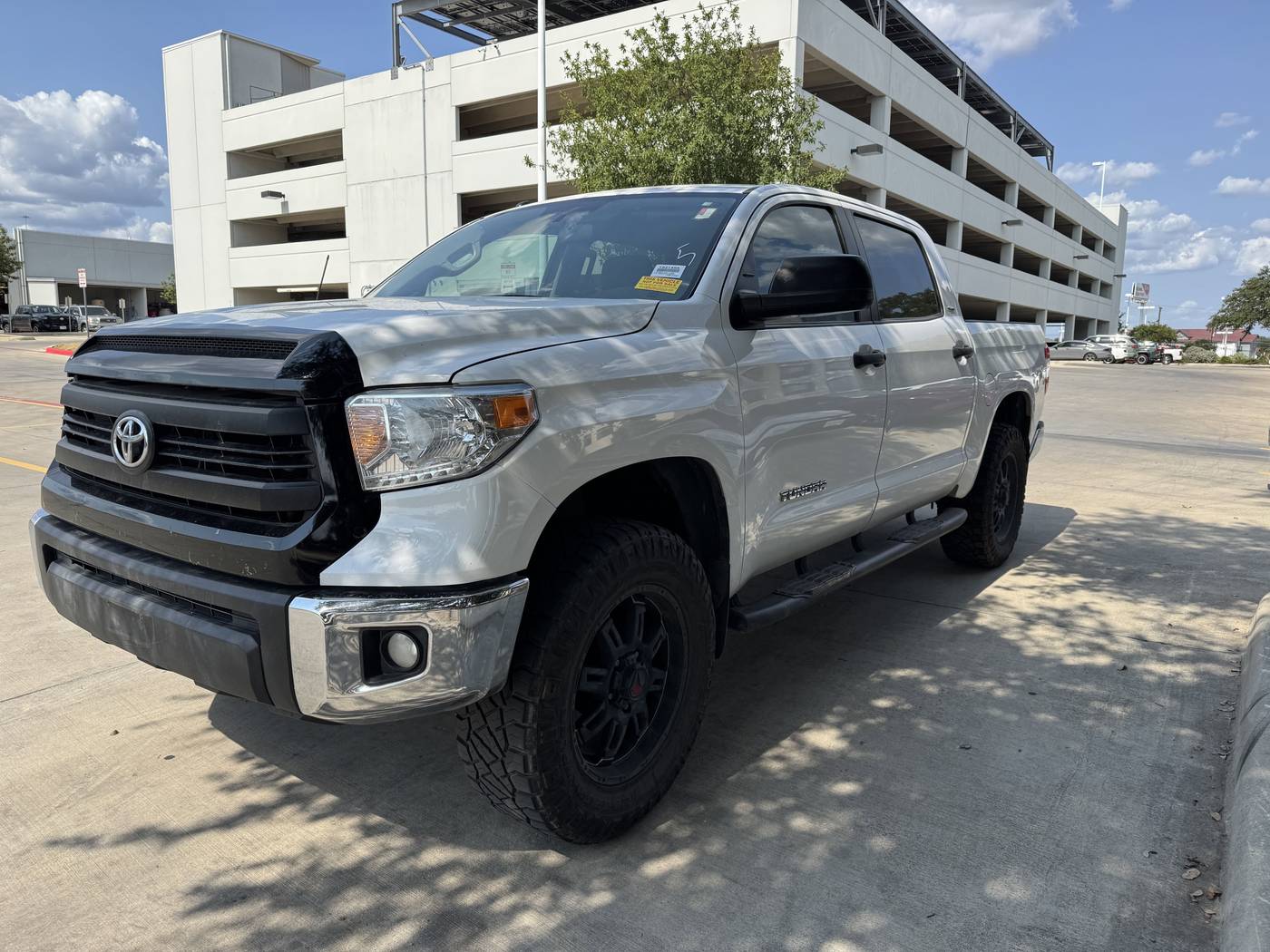 2016 Toyota Tundra SR5 — Pickup Truck — 157,920 mi — San Antonio, TX