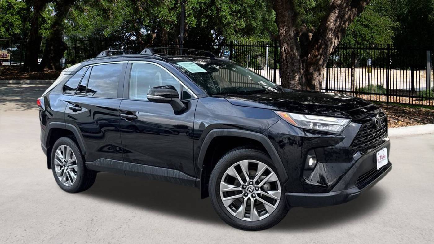 2023 Toyota RAV4 XLE Premium — SUV — 16,666 mi — San Antonio, TX