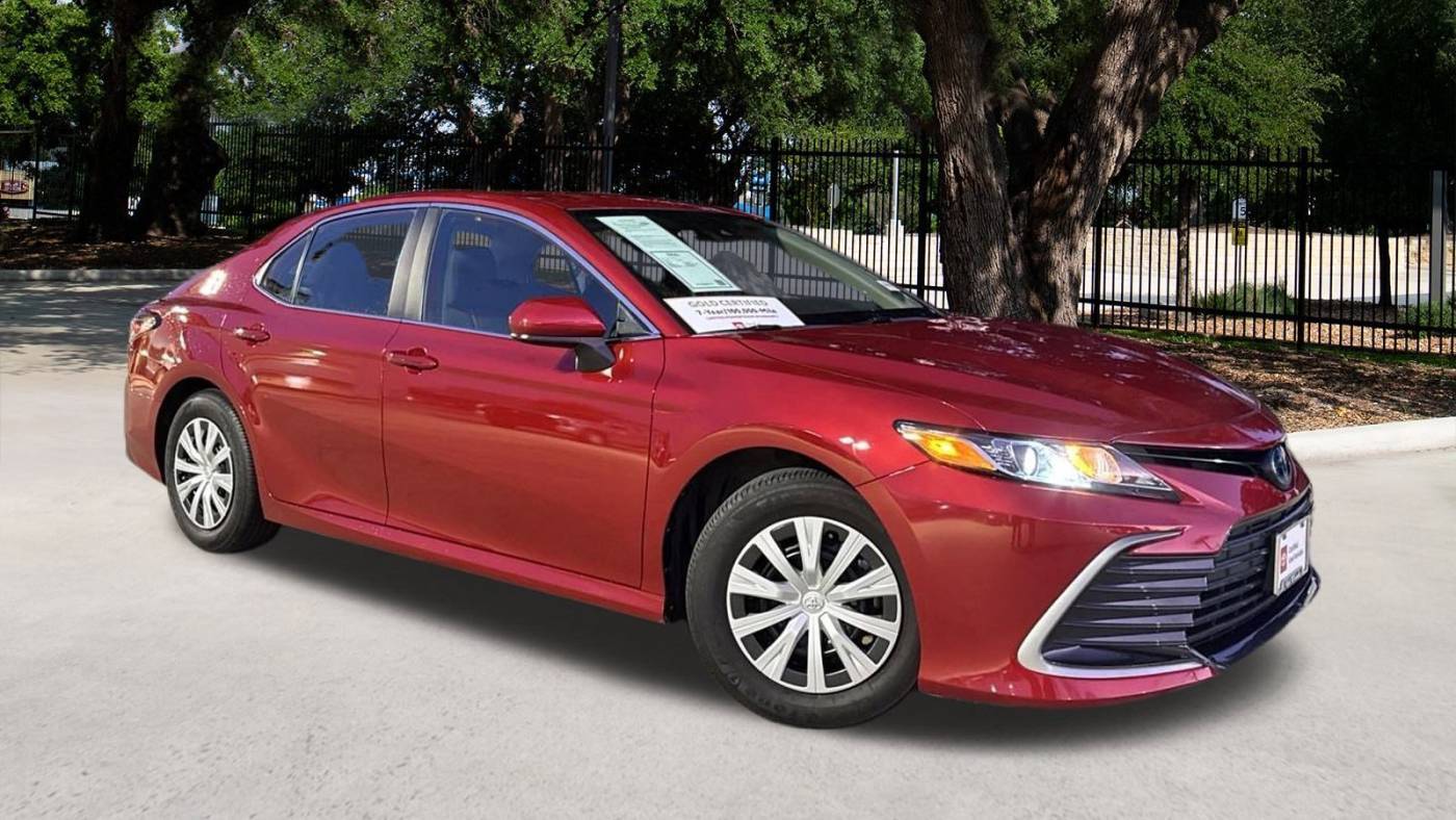 2024 Toyota Camry Hybrid LE — Sedan — 10,891 mi — San Antonio, TX