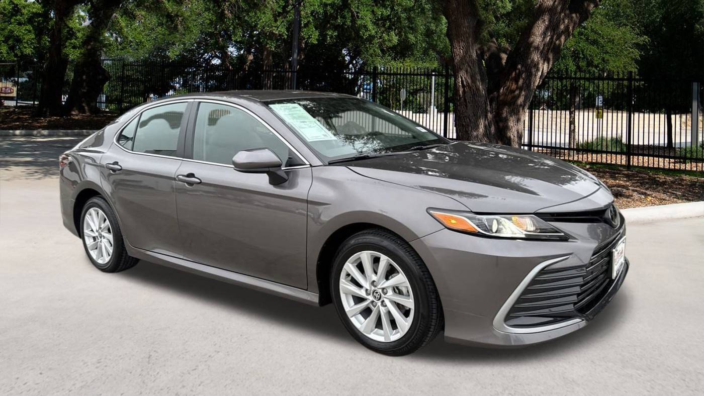 2024 Toyota Camry LE — Sedan — 18,801 mi — San Antonio, TX