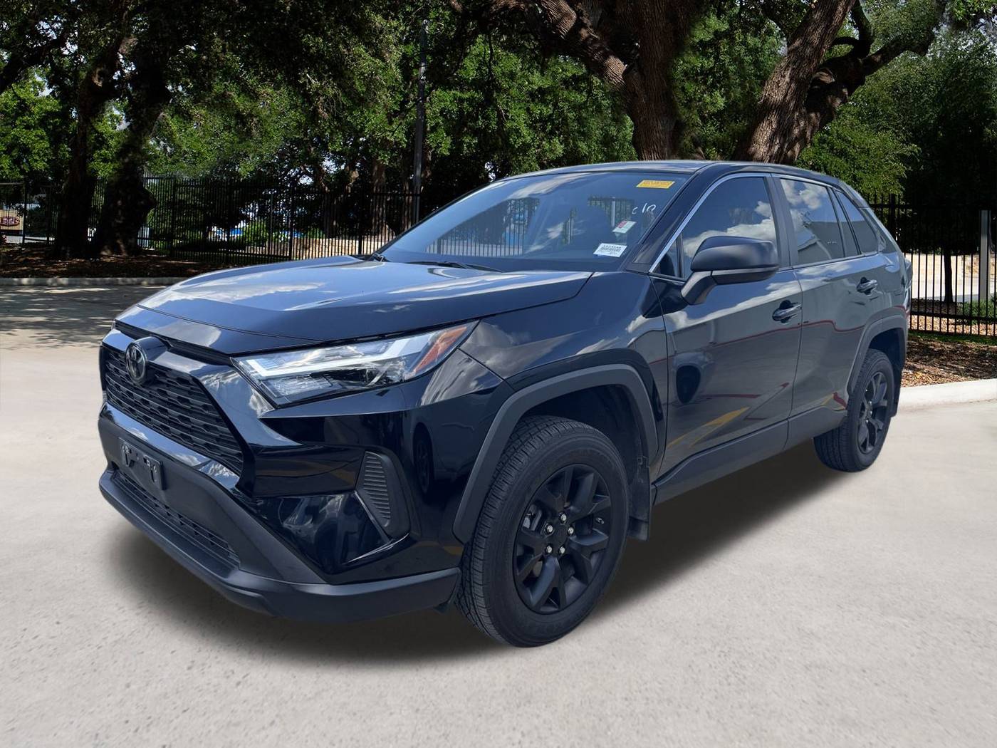 2024 Toyota RAV4 LE — SUV — 18,118 mi — San Antonio, TX