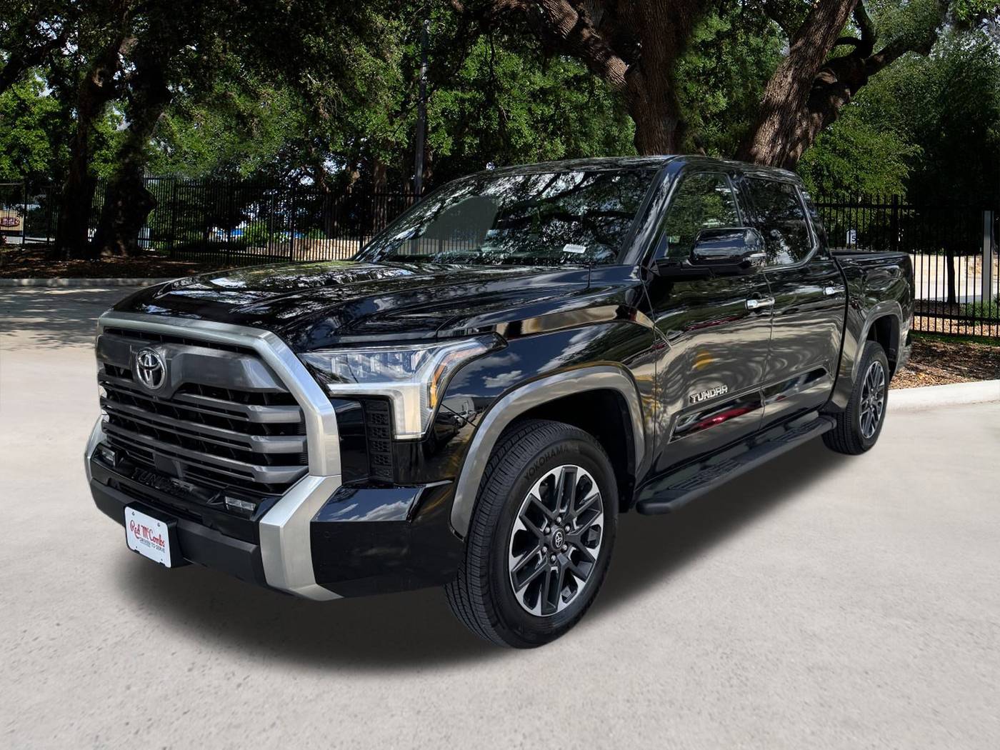 2025 Toyota Tundra Limited — Pickup Truck — 3,908 mi — San Antonio, TX