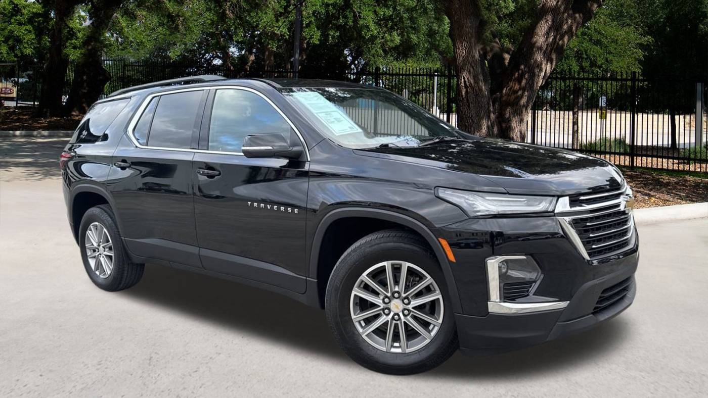 2023 Chevrolet Traverse LT Cloth — SUV — 29,800 mi — San Antonio, TX