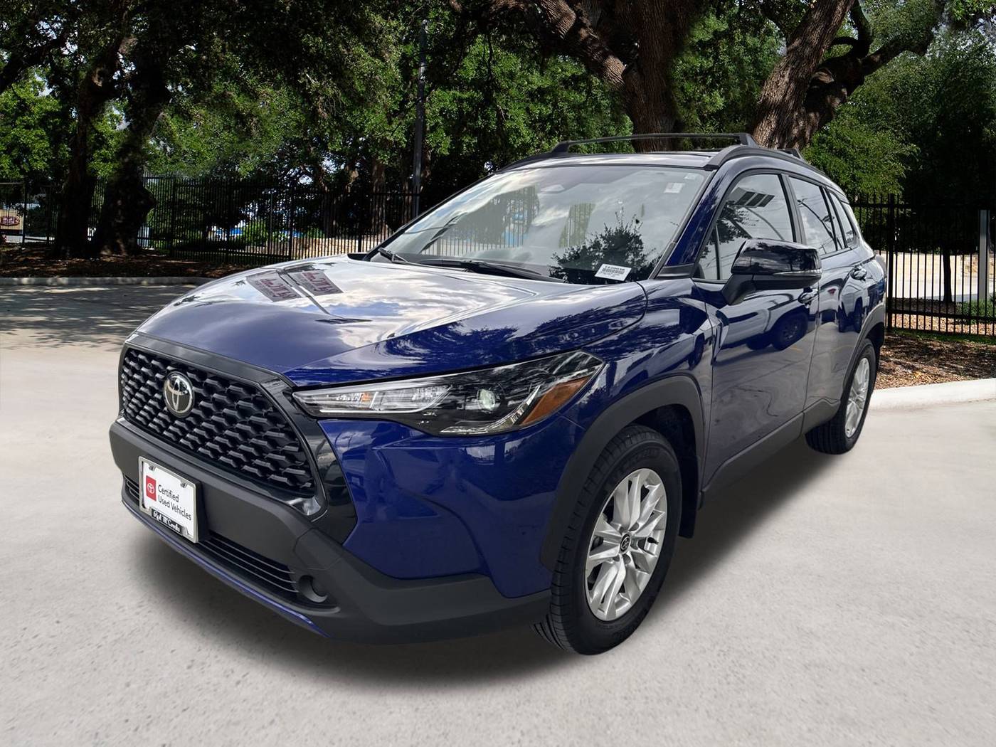 2025 Toyota Corolla Cross LE — SUV — 1,301 mi — San Antonio, TX