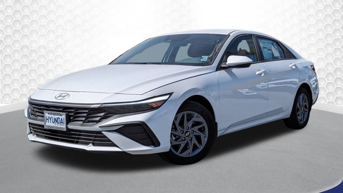 2024 Hyundai Elantra SEL — Sedan — 7,811 mi — La Quinta, CA