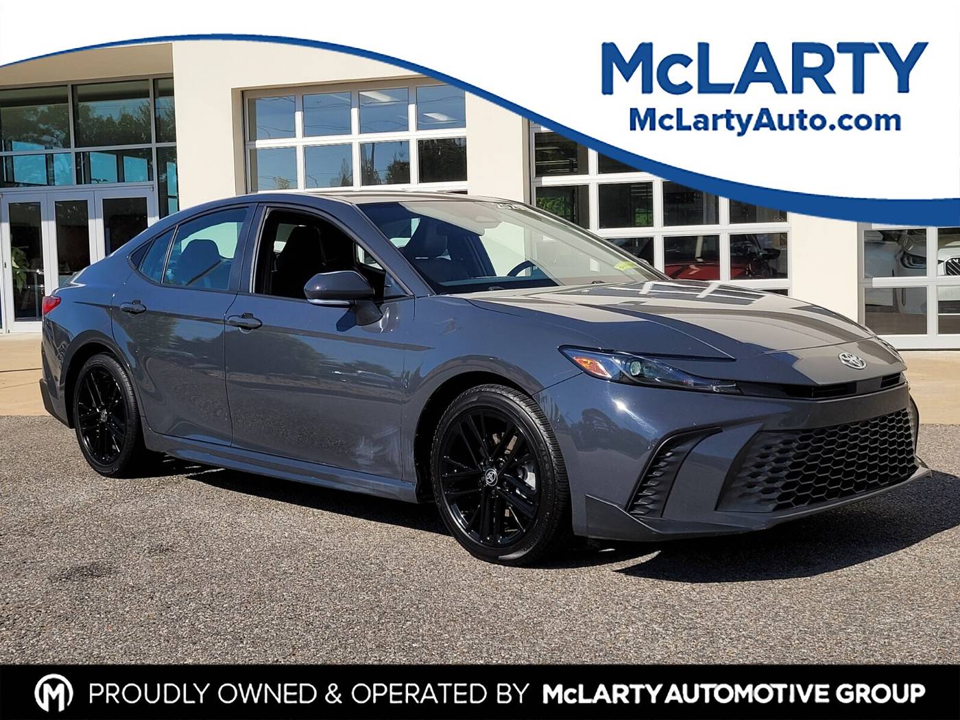 2025 Toyota Camry Hybrid SE — Sedan — 40,934 mi — Little Rock, AR
