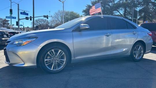2017 Toyota Camry SE — Sedan — 69,997 mi — Newhall, CA