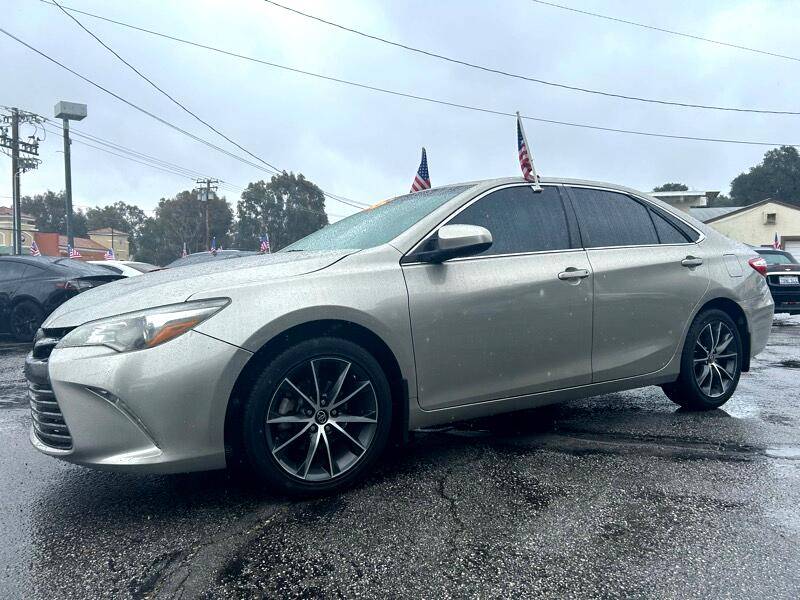 2017 Toyota Camry SE — Sedan — 128,965 mi — Newhall, CA
