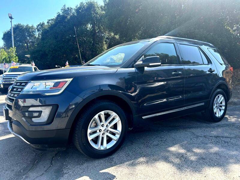 2017 Ford Explorer XLT — SUV — 93,117 mi — Newhall, CA