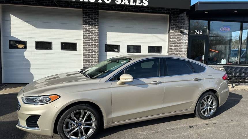 2019 Ford Fusion SEL — Sedan — 73,900 mi — Holbrook, MA