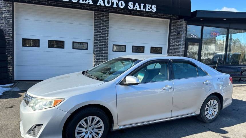 2014 Toyota Camry LE — Sedan — 50,447 mi — Holbrook, MA