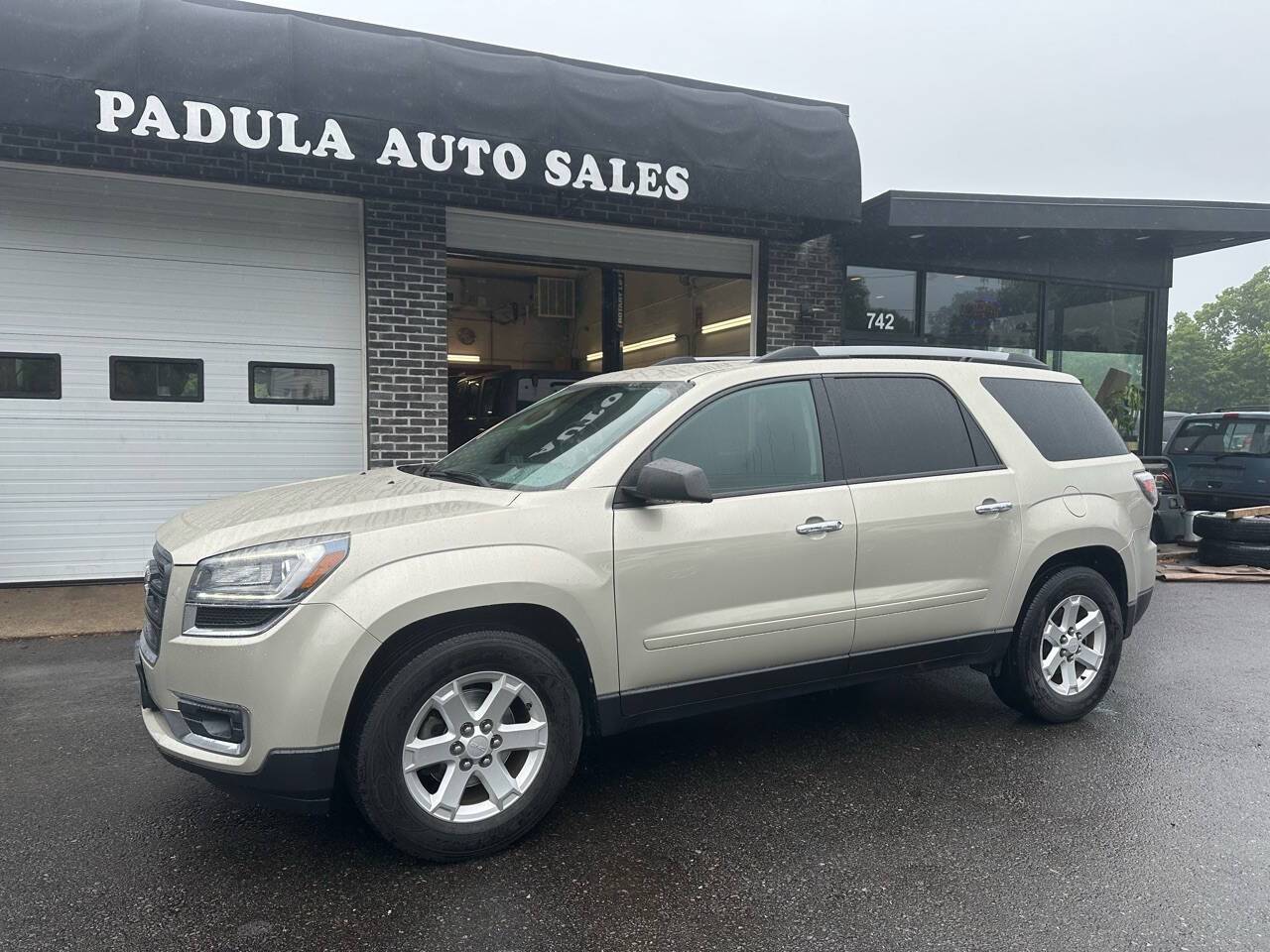 2014 GMC Acadia SLE — SUV — 95,358 mi — Holbrook, MA