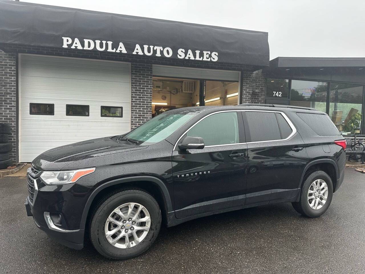 2021 Chevrolet Traverse LT Cloth — SUV — 108,607 mi — Holbrook, MA