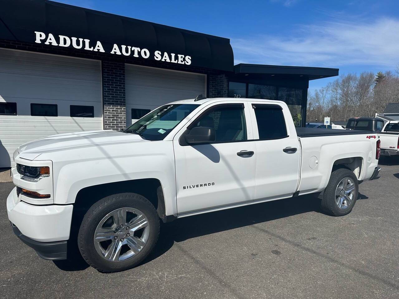 2018 Chevrolet Silverado 1500 Custom — Pickup Truck — 155,404 mi — Holbrook, MA