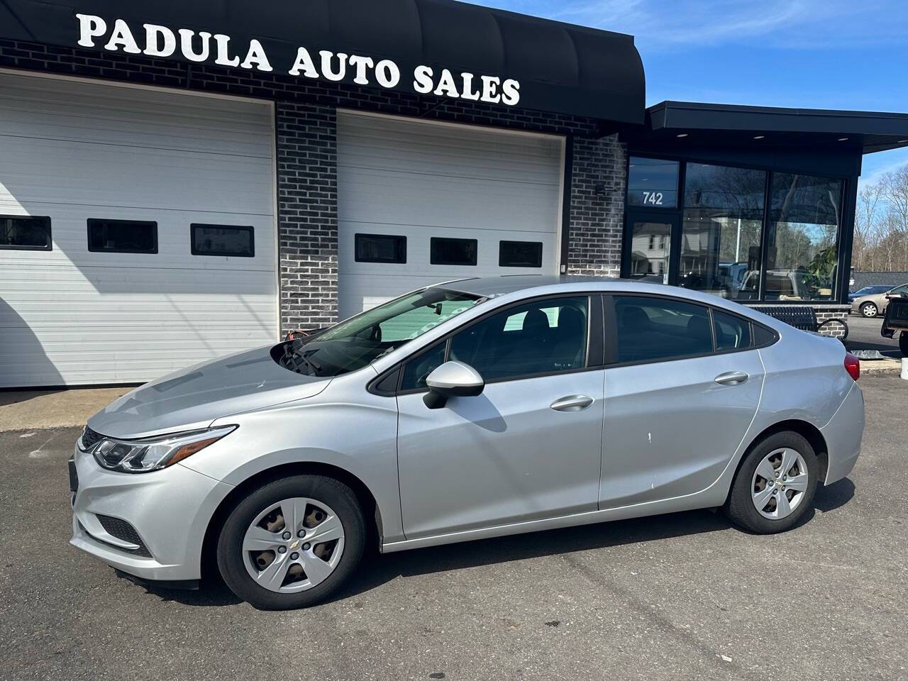 2018 Chevrolet Cruze LS — Sedan — 115,348 mi — Holbrook, MA
