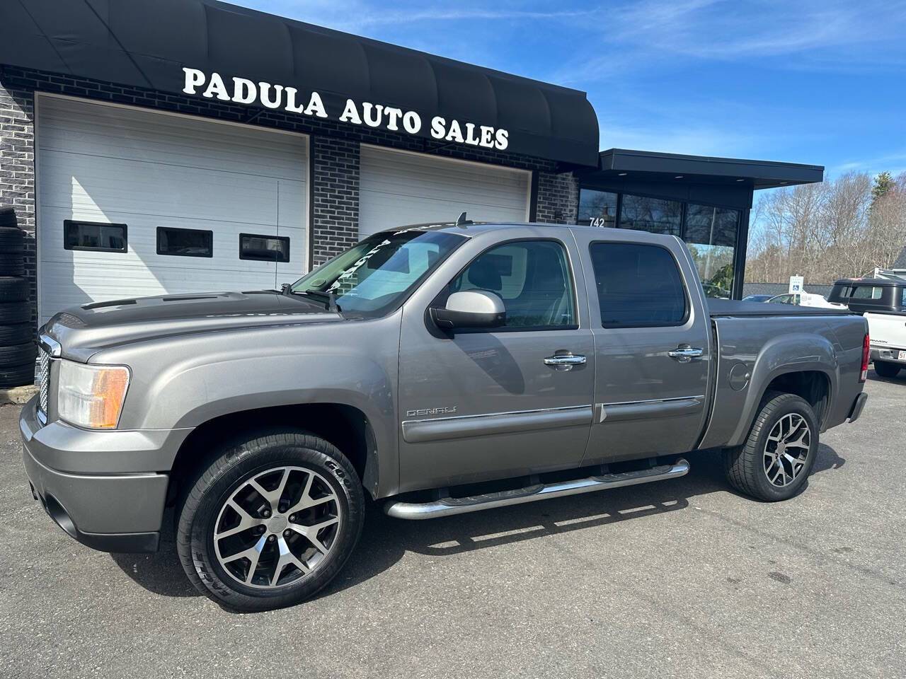 2013 GMC Sierra 1500 Denali — Pickup Truck — 176,245 mi — Holbrook, MA