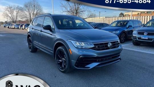 2024 Volkswagen Tiguan SE R-Line Black — SUV — 3,250 mi — Palatine, IL