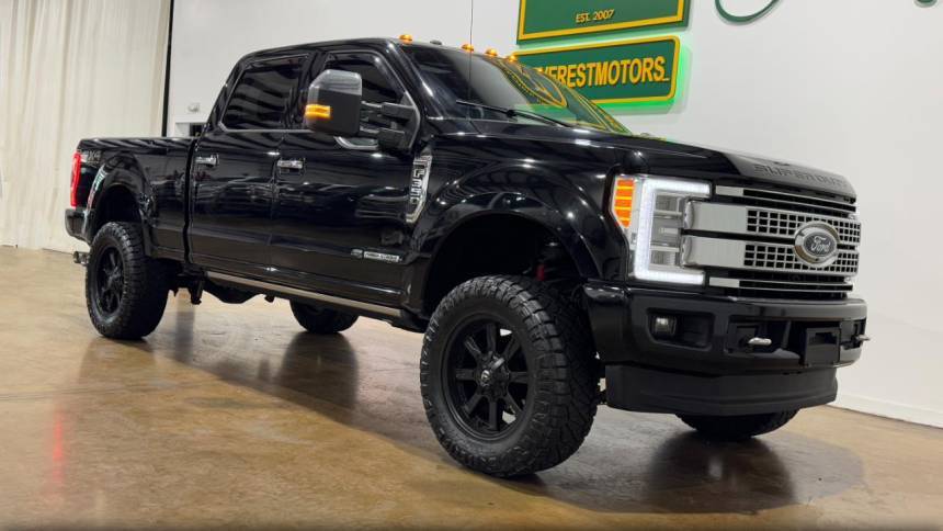 2017 Ford Super Duty F-350 Platinum — Pickup Truck — 101,689 mi — Houston, TX