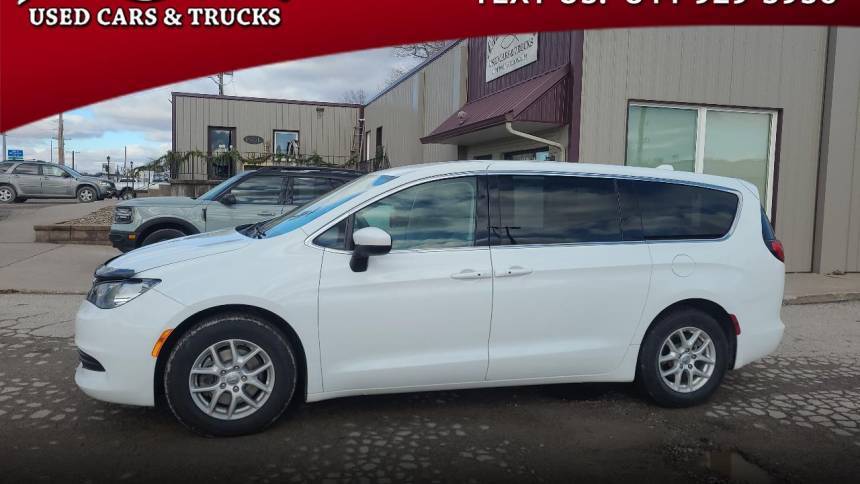 2017 Chrysler Pacifica Touring — Minivan — 126,633 mi — Kalona, IA