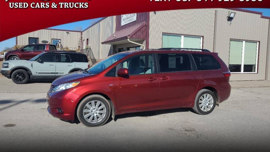 2017 Toyota Sienna LE — Minivan — 129,900 mi — Kalona, IA