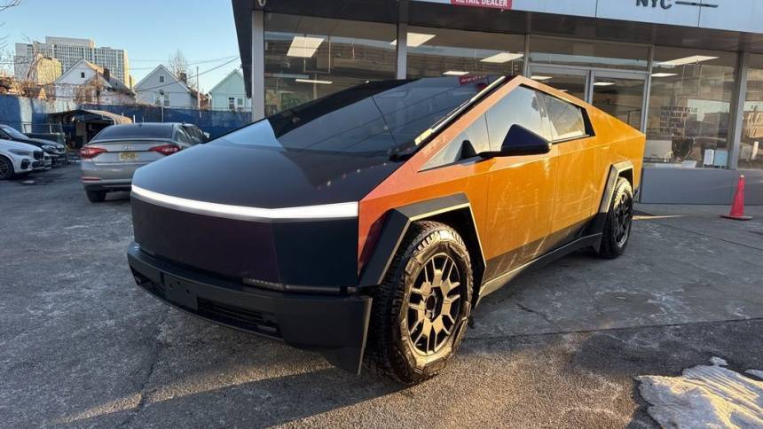 2024 Tesla Cybertruck Standard — Pickup Truck — 13,805 mi — Jamaica, NY