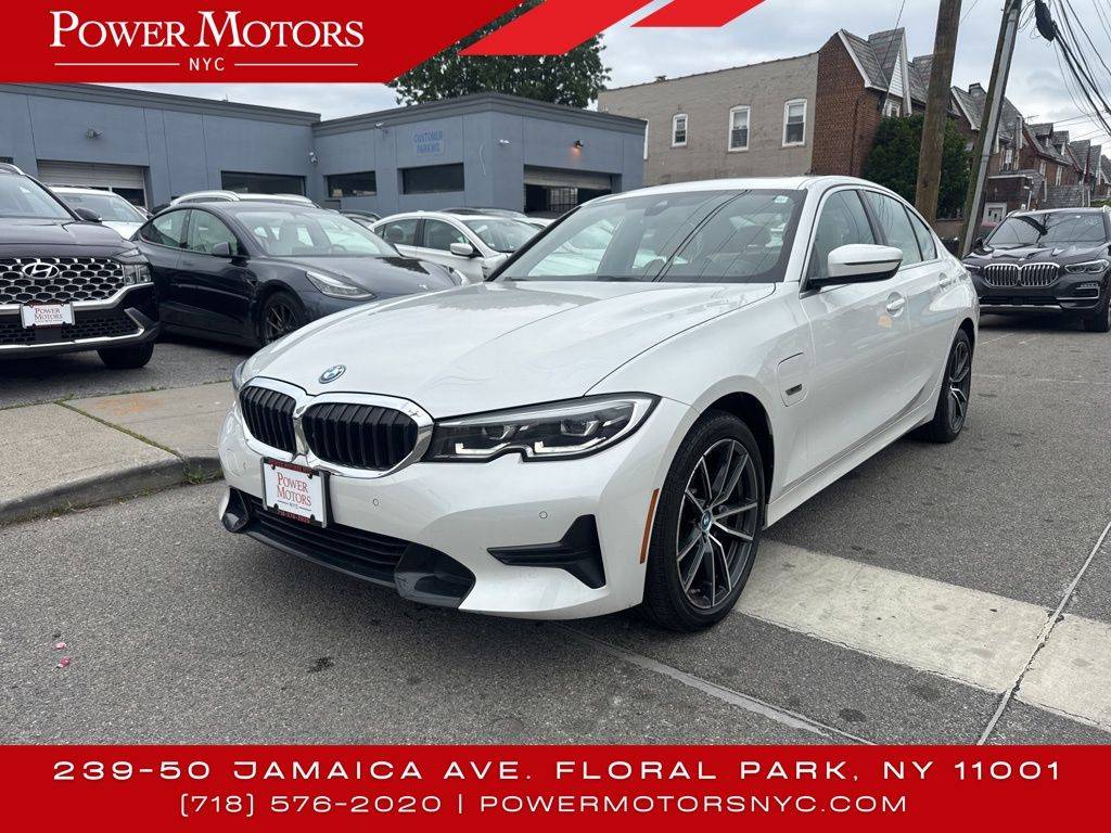 2022 BMW 3 Series 330e — Sedan — 27,389 mi — Floral Park, NY