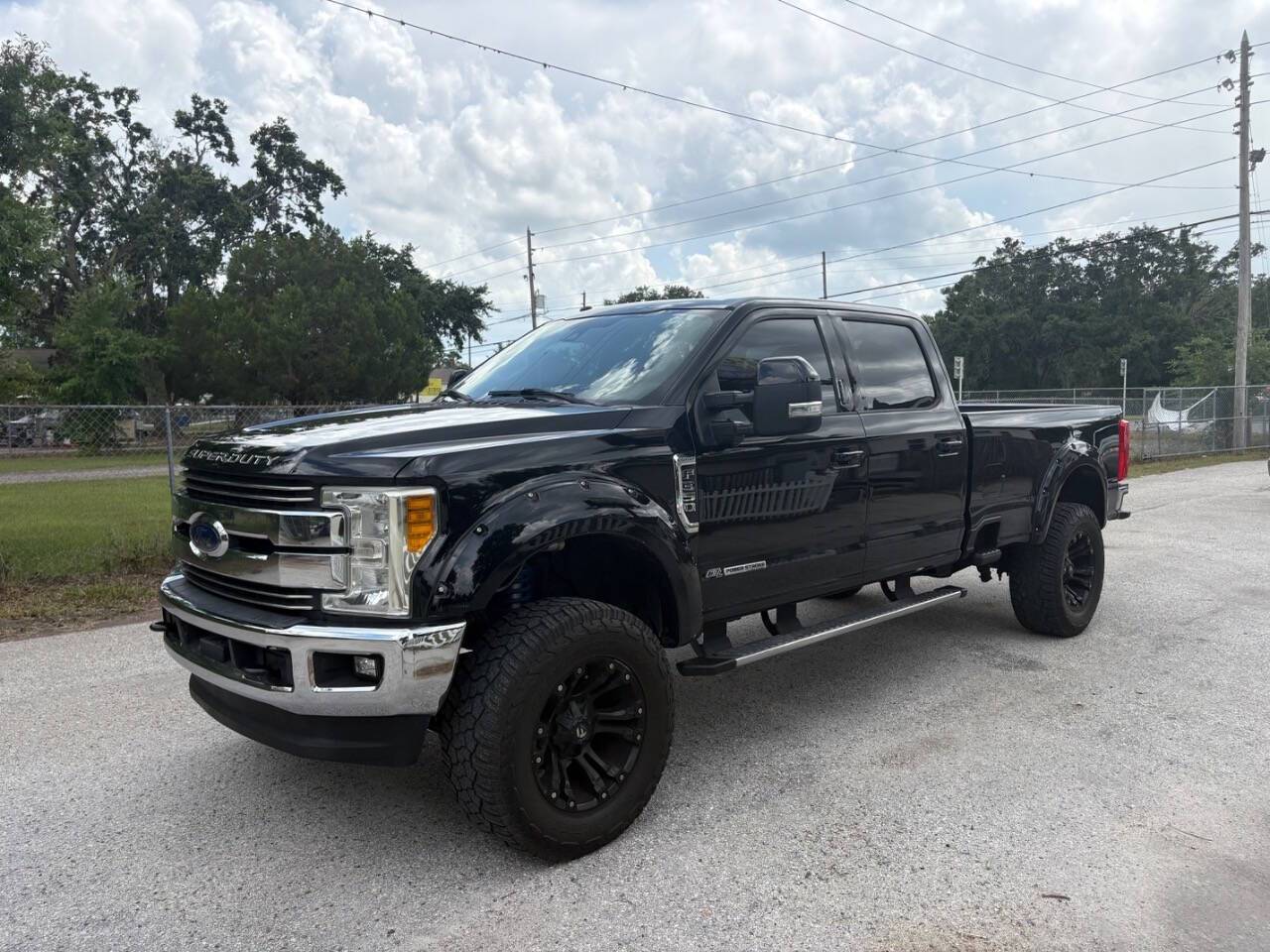 2017 Ford Super Duty F-350 Lariat — Pickup Truck — 132,558 mi — Land O' Lakes, FL