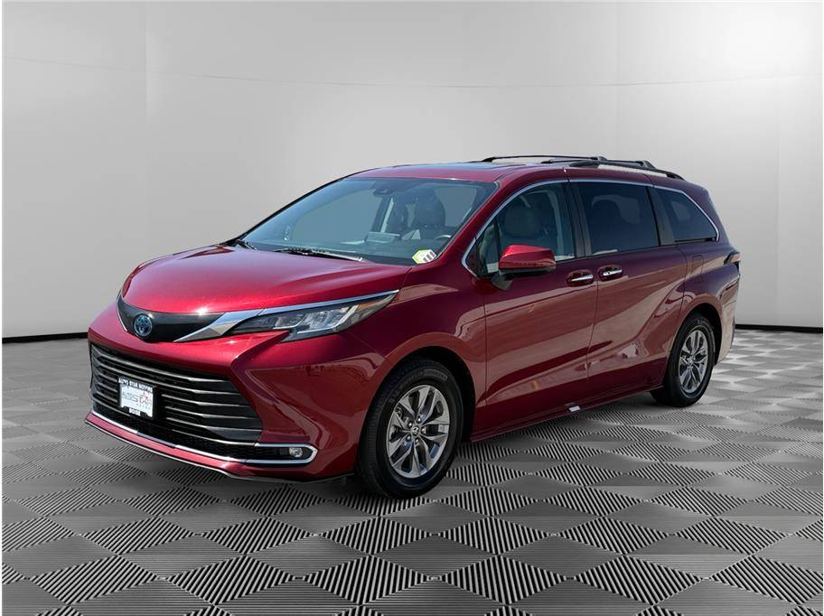2022 Toyota Sienna XLE — Minivan — 69,230 mi — Boise, ID