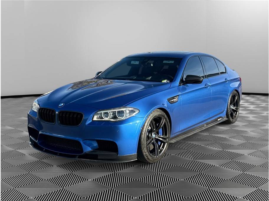 2016 BMW M5 Standard