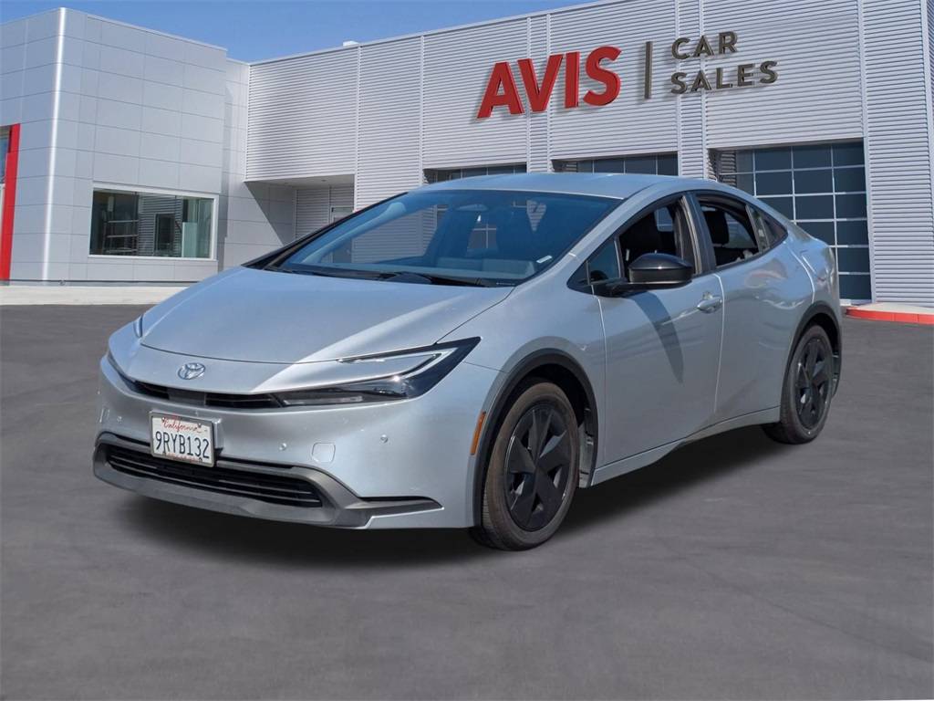 2025 Toyota Prius LE — Hatchback — 15,703 mi — Vista, CA