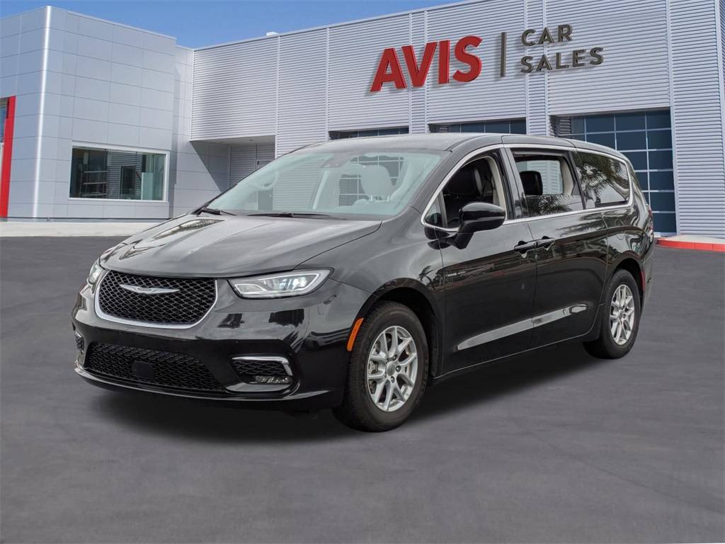2023 Chrysler Pacifica Touring L — Minivan — 69,841 mi — Vista, CA
