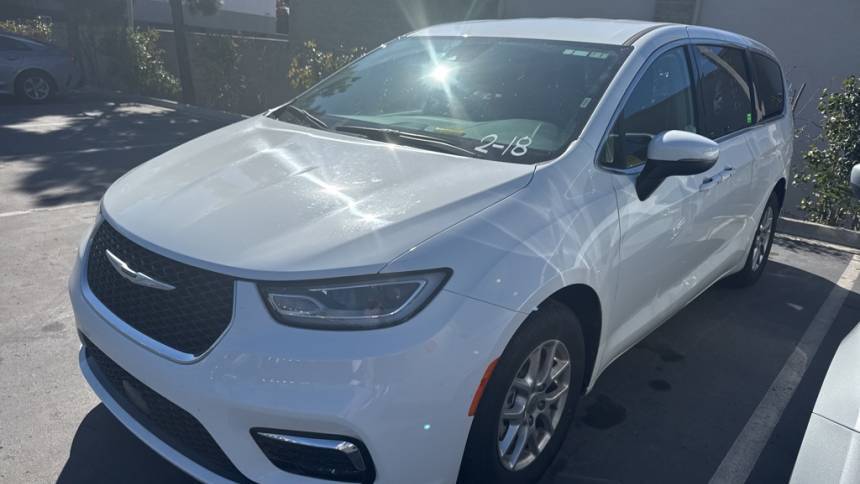 2023 Chrysler Pacifica Touring L — Minivan — 64,660 mi — Vista, CA