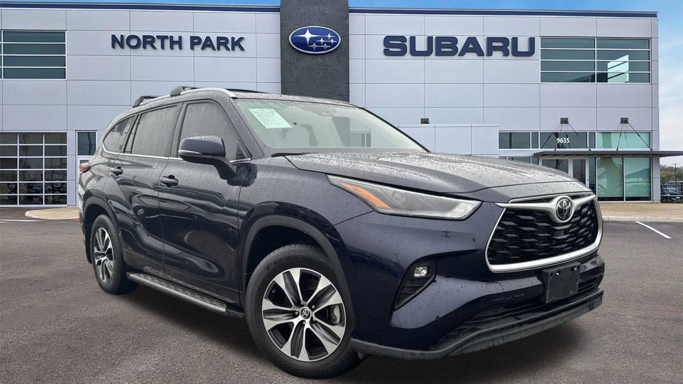 2022 Toyota Highlander XLE — SUV — 17,930 mi — San Antonio, TX