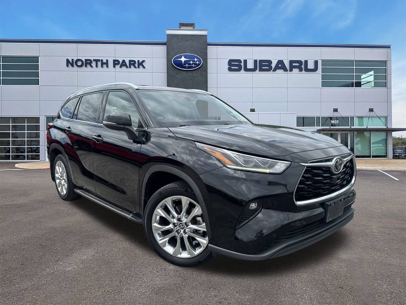 2020 Toyota Highlander Limited — SUV — 106,985 mi — San Antonio, TX