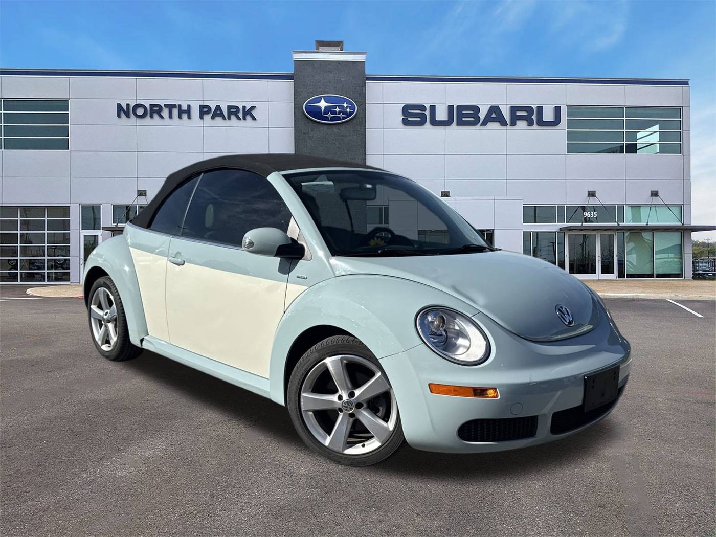 2010 Volkswagen New Beetle Base — Convertible — 95,397 mi — San Antonio, TX